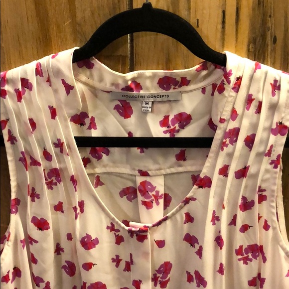 💐Collective Concepts Sleeveless Blouse 💐 - Picture 3 of 4